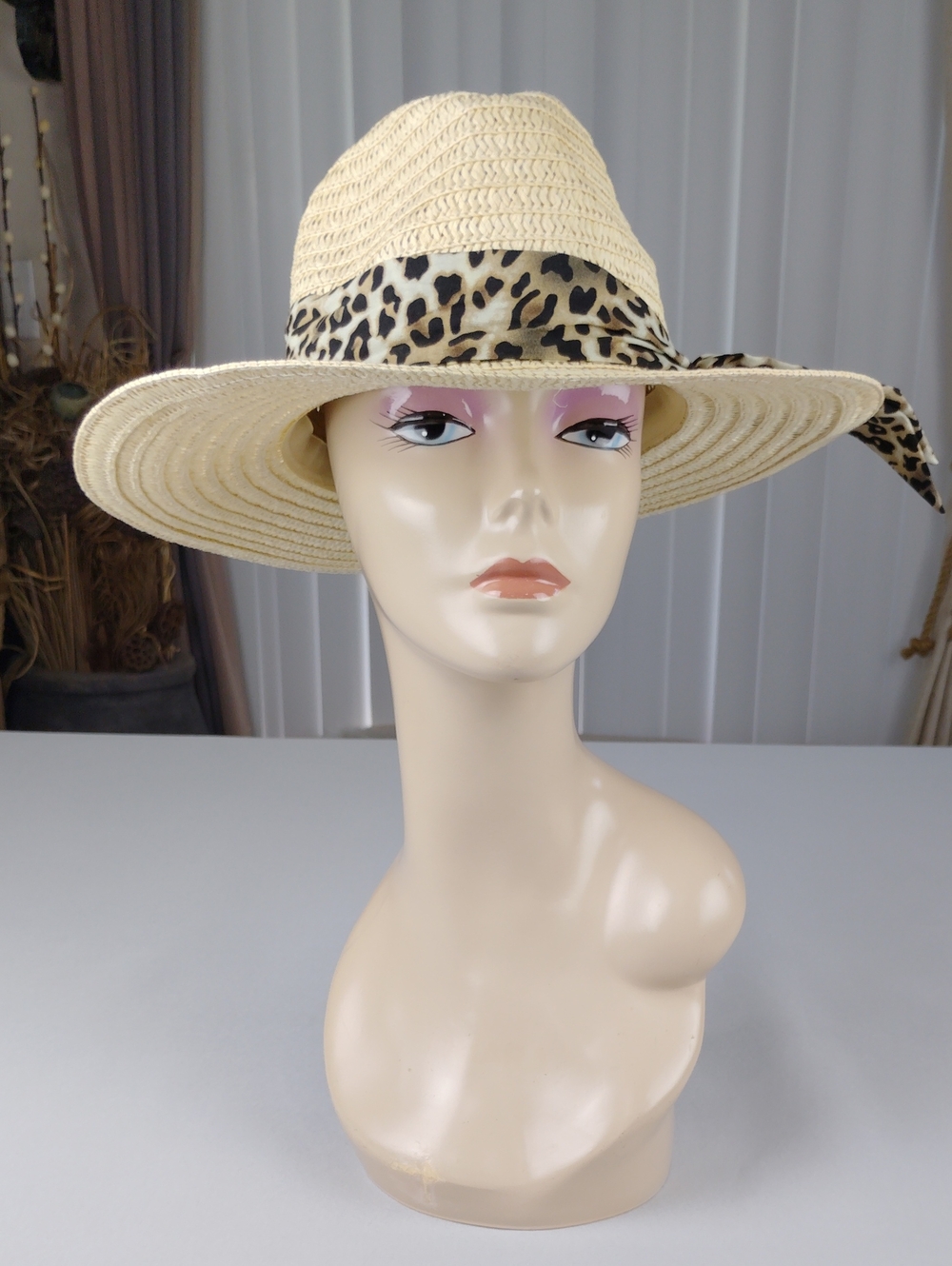 Marcus Adler Straw Fedora  Sun Hat.